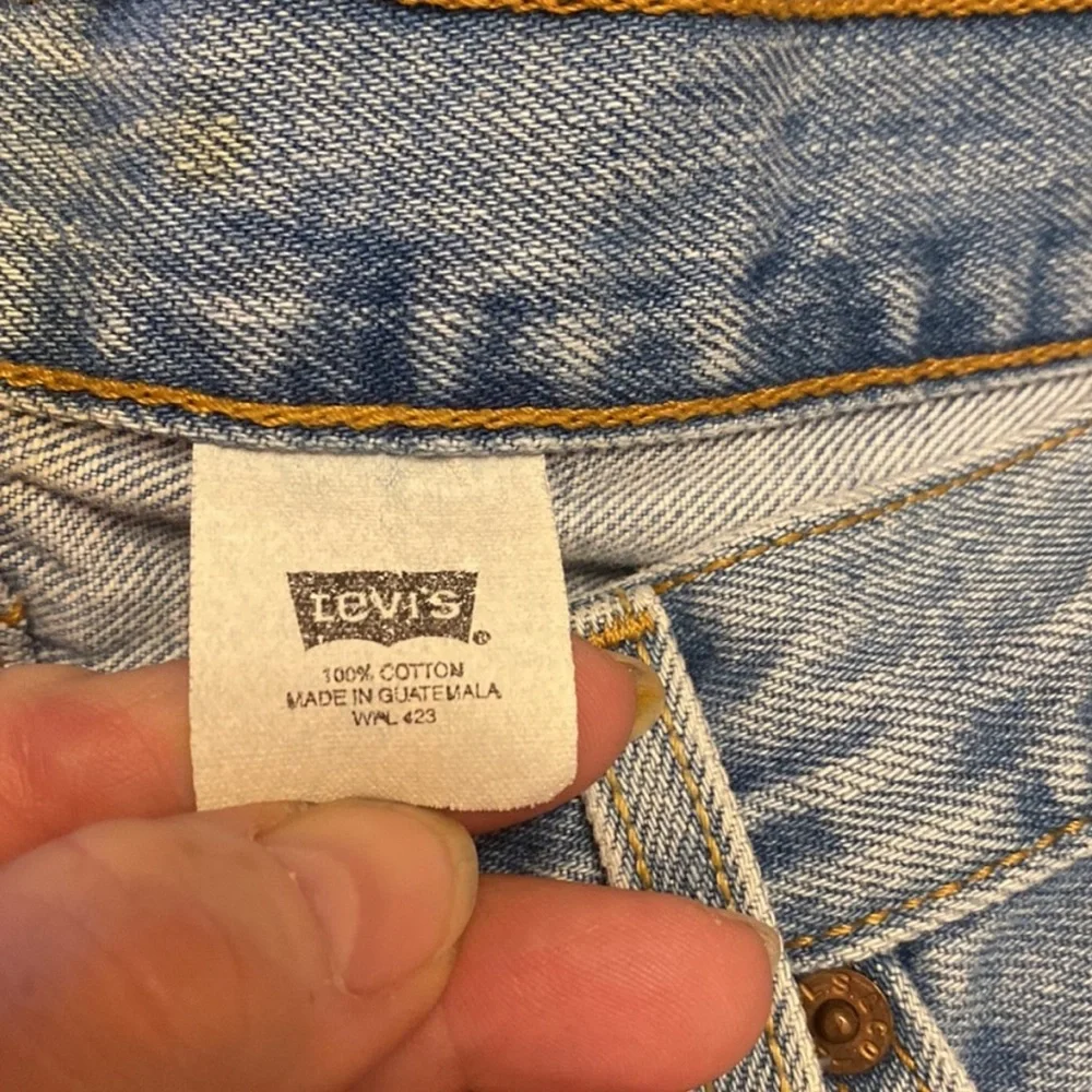 Men’s Light-wash Levi’s 501 Button-fly Cotton Jeans Sz 33 x 32